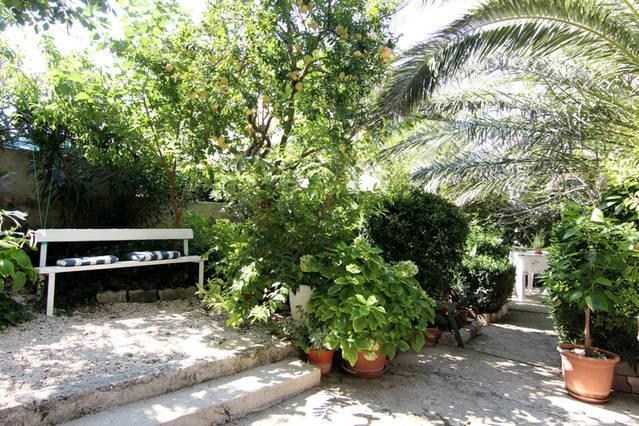 Eco-Apartments With Nice Garden Baška Voda Dış mekan fotoğraf