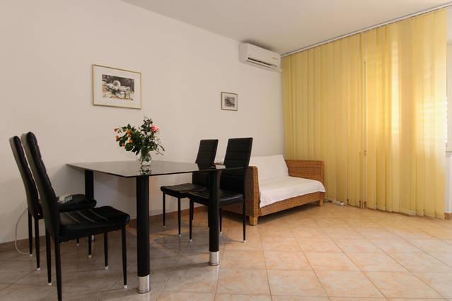 Eco-Apartments With Nice Garden Baška Voda Dış mekan fotoğraf