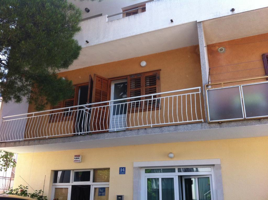 Eco-Apartments With Nice Garden Baška Voda Oda fotoğraf